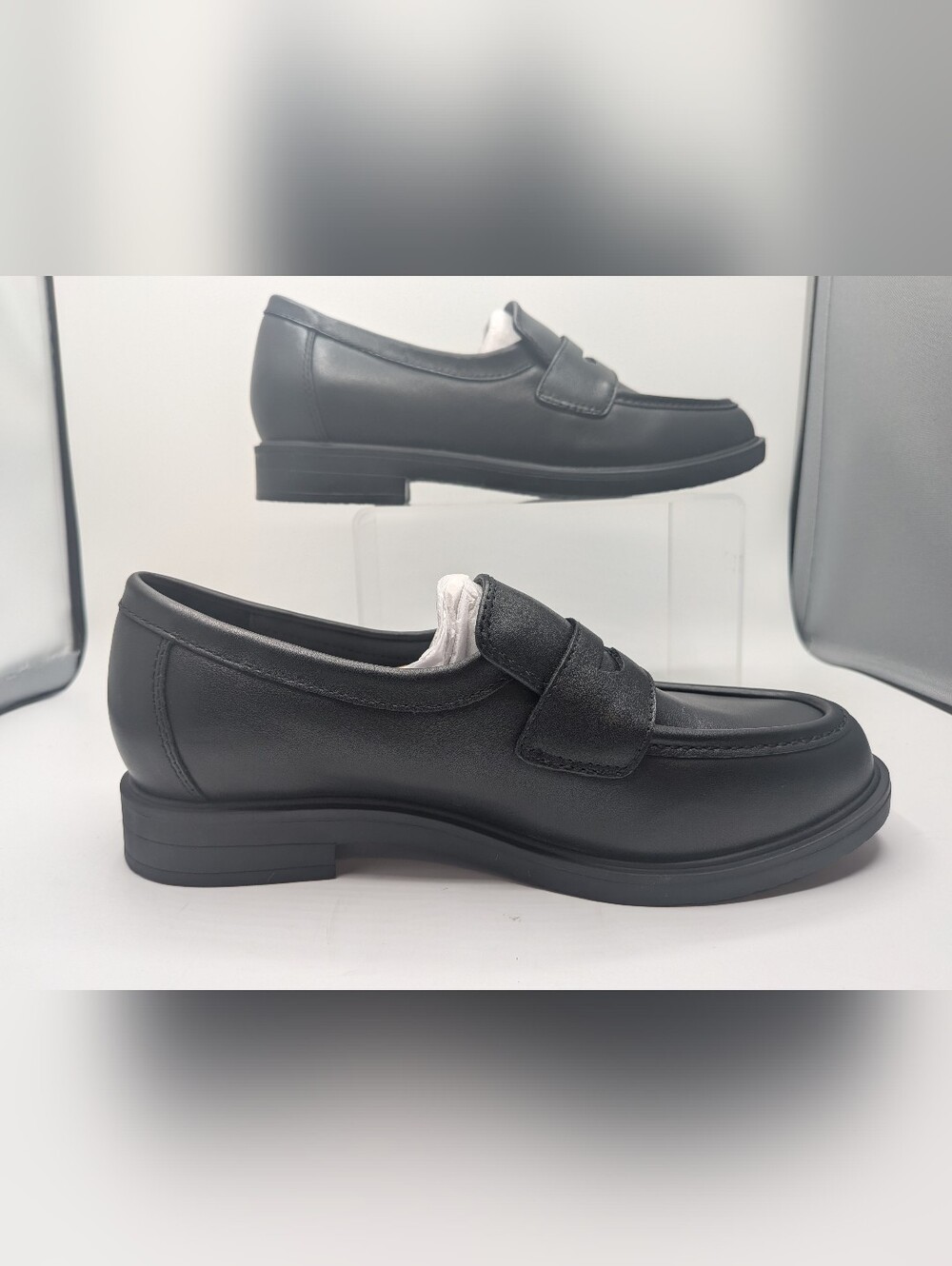 Reese Low Heel Classic Loafer - NWB Size 8 - Picture 11 of 16